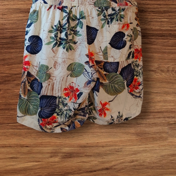 Floral Print Men Short Set - Picture 10 of 13